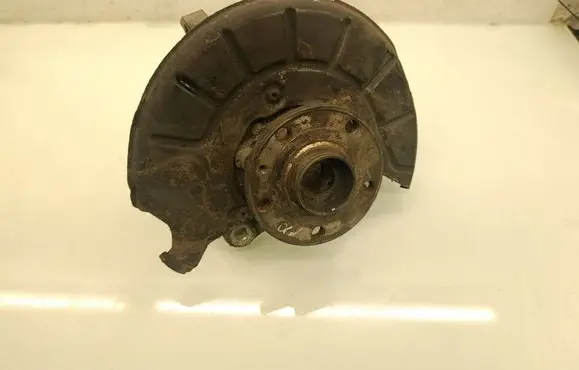 Volkswagen PASSAT CC Front wheel hub 