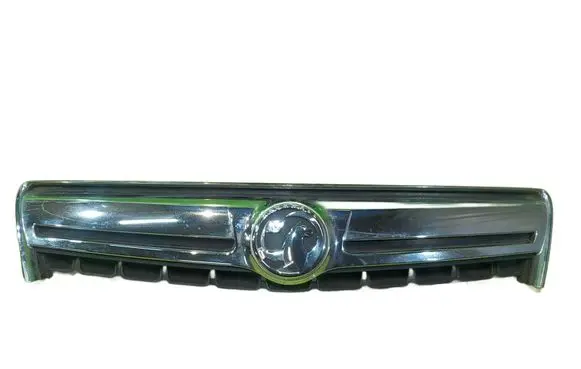 Opel Antara Front bumper upper radiator grill 25983424