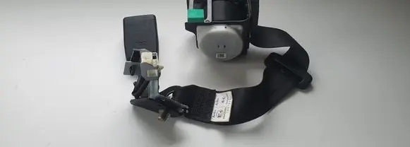 Mazda 6 Middle seatbelt (rear) 