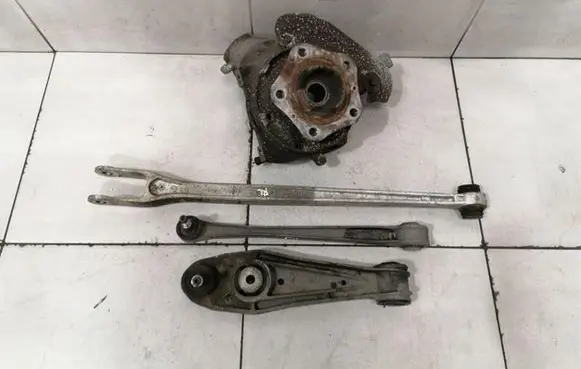 Porsche Boxster 987 Rear wheel hub spindle/knuckle 98733165705 98733114302
