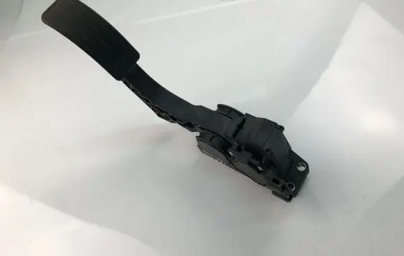Volkswagen Lupo Accelerator throttle pedal bracket 6N1721503E