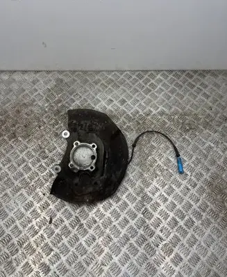 BMW 6 E63 E64 Front wheel hub spindle knuckle 6762018