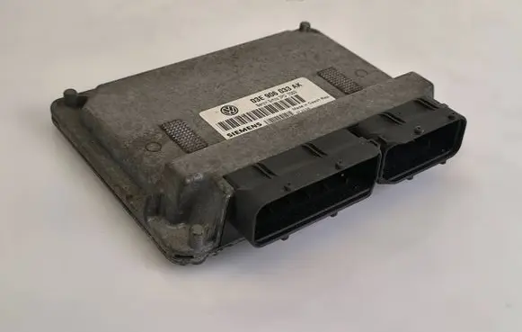 Volkswagen Polo Engine control unit/module 03E906033AK 3PG7003 5WP4423603