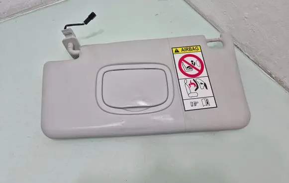Jeep Renegade Sun visor 