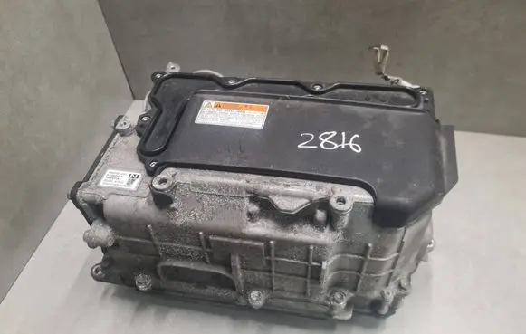 Toyota Prius (XW30) Voltage converter inverter G920047230