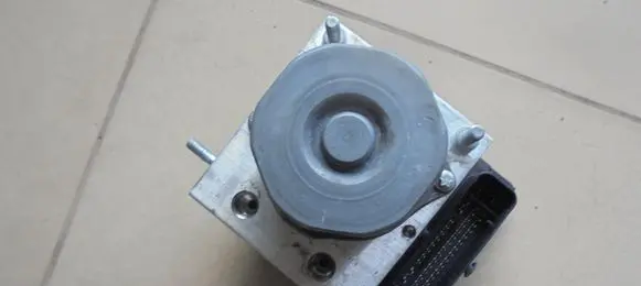 Peugeot 308 ABS Pump 9808320980