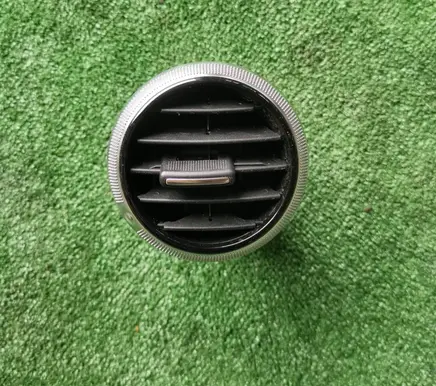 Audi A3 S3 8P Dashboard air vent grill cover trim 8P0820901F