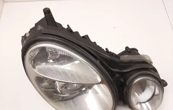 Mercedes-Benz E W211 Headlight/headlamp 16156400 5DV00829000 A0028202426