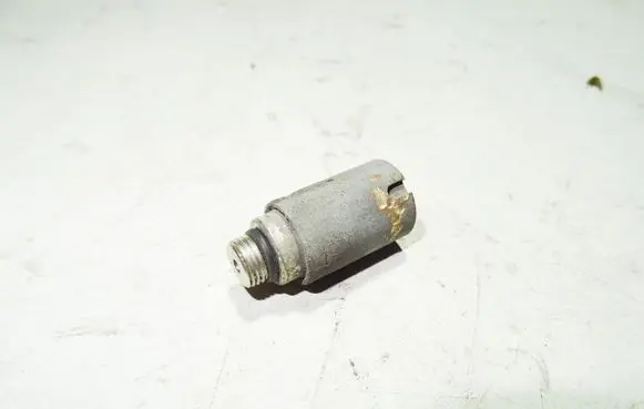 Audi Q7 4L Air suspension valve block 