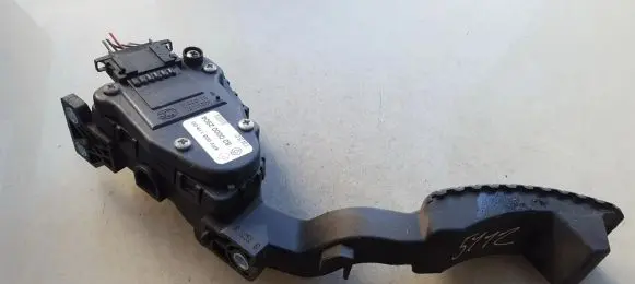 Renault Laguna II Accelerator throttle pedal 8200002904 6pv008119-00