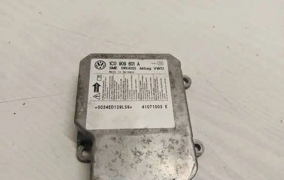 Skoda Fabia Mk1 (6Y) Airbag control unit/module 1C0909601A 5WK43123 41071003E