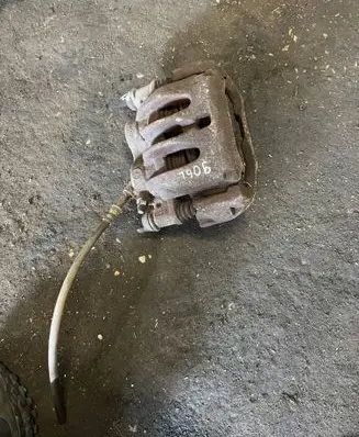 Mercedes-Benz Sprinter W906 Front brake caliper