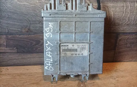 Ford Galaxy Engine control unit/module 0281001530531 028906021ES