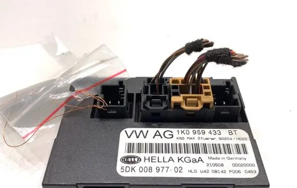 Skoda Octavia Mk2 (1Z) Central body control module 1K0959433BT