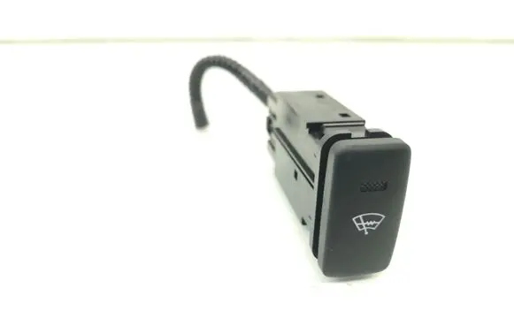 Lexus IS 220D-250-350 Windscreen/window heater switch