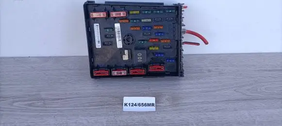 Volkswagen PASSAT B6 Fuse box set 3C0937125A