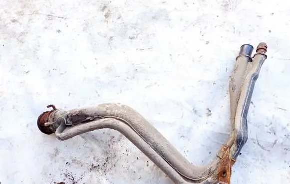 Toyota Yaris Fuel tank filler neck pipe 772100D010