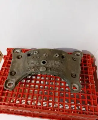 Audi A8 S8 D3 4E Gearbox mounting bracket 4E0399231N