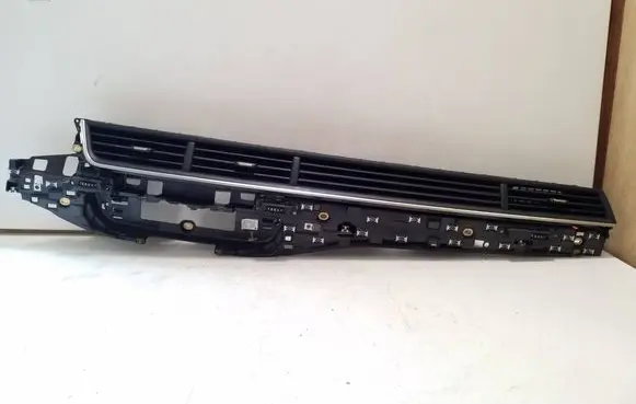 Audi Q7 4M Dash center air vent grill 4M1820902N