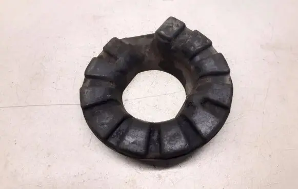 Nissan Murano Z50 Front coil spring rubber mount 