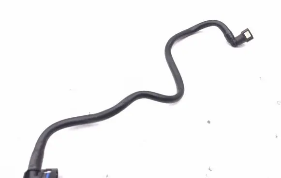 Mercedes-Benz GLC AMG Breather/breather pipe/hose A2054300429