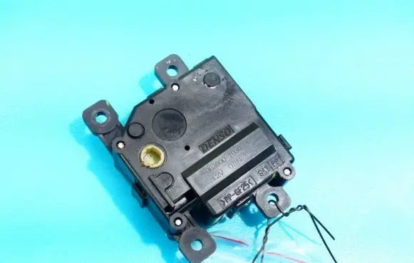 Toyota Land Cruiser (J200) A/C air flow flap actuator/motor 063800-1030 IMPRK1101568