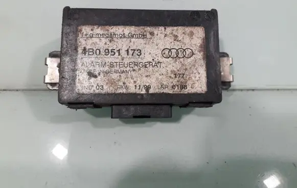 Audi A3 S3 8L Alarm control unit/module 4B0951173