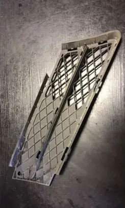 BMW 3 E90 E91 Front bumper lower grill 7134082