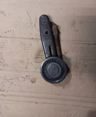 Subaru Legacy Alternator belt tensioner 