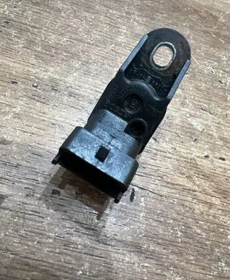 BMW 5 E39 Air pressure sensor 0261230046