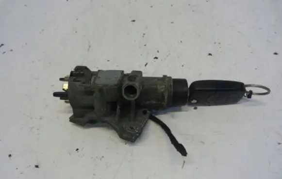Audi A6 S6 C5 4B Ignition lock