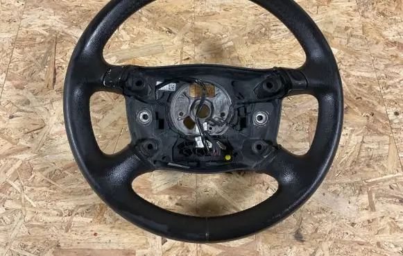 Audi A6 S6 C5 4B Steering wheel 8E0000124 61339020E