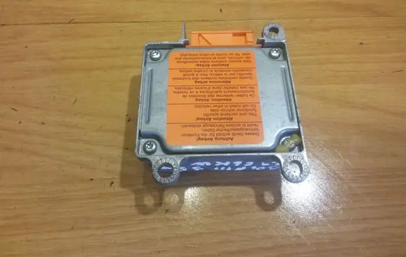 Volkswagen Golf III Airbag control unit/module 6N0909601E