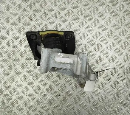 Volvo XC60 Engine mount bracket 32137496