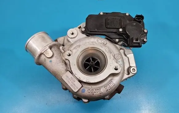 Toyota Verso Turbo VB38 IMPRK1586300