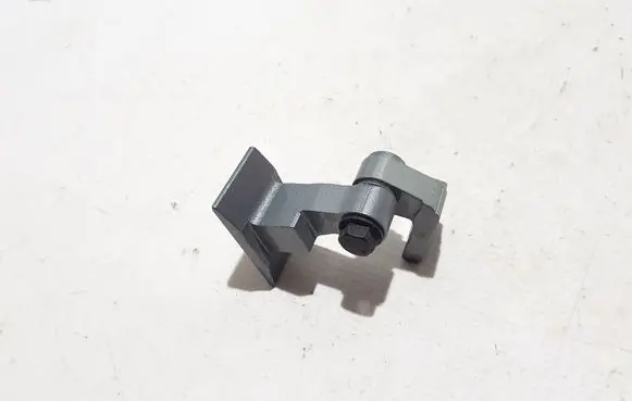 BMW 1 F40 Rear door upper hinge 7284545
