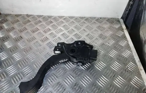 Ford Mondeo MK IV Accelerator throttle pedal 6G929F836NC 6PV00922008