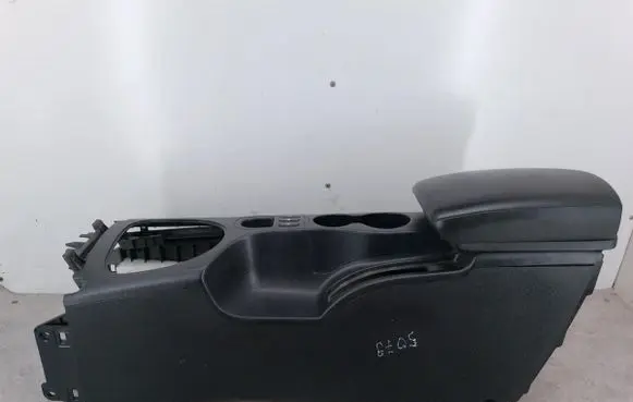 Nissan Qashqai Center console 