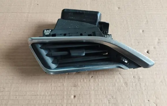Peugeot 2008 I Dashboard side air vent grill/cover trim 9673131777