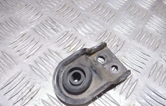 Mitsubishi Carisma Radiator mount bracket