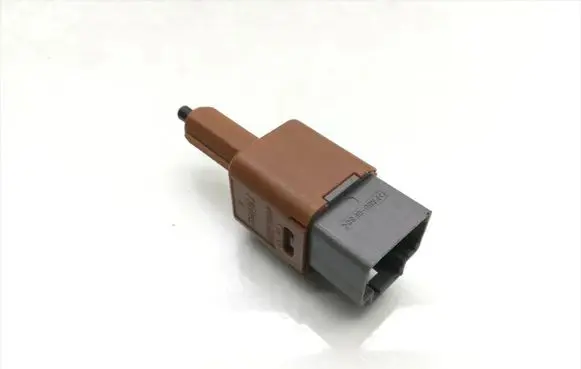 Nissan X-Trail T32 Brake pedal sensor switch 6528K3