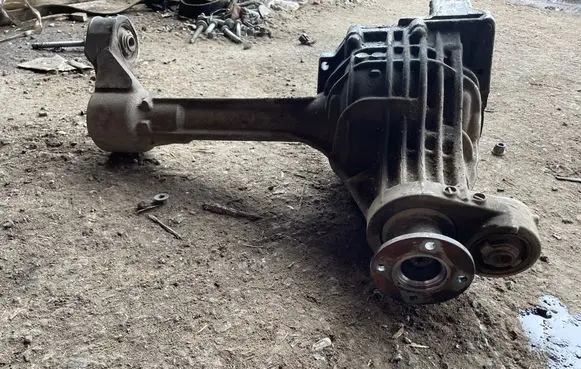 Nissan Navara D40 Front differential 