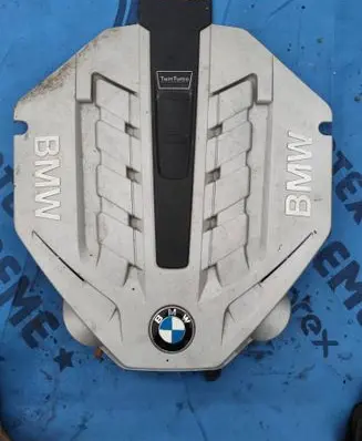 BMW 7 F01 F02 F03 F04 Engine cover (trim) 7577456 13717577456