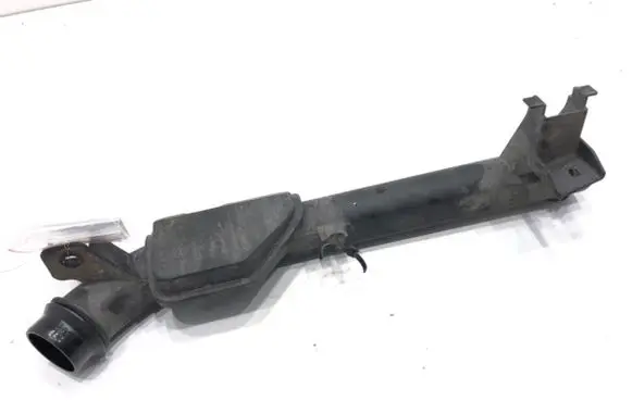 Peugeot 3008 II Air intake hose/pipe 9814162980