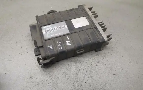 Volkswagen PASSAT B3 Engine control unit/module 0280000739 443907403G