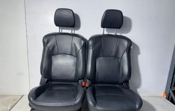 Mitsubishi Outlander Seat set 3970582