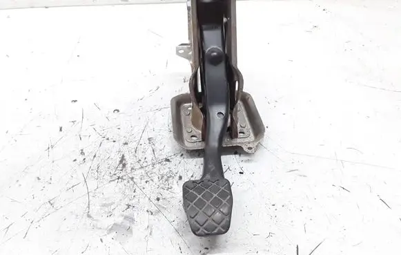 Skoda Octavia Mk2 (1Z) Brake pedal 1K1721057AL