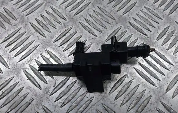 Opel Zafira B Valve vacuum 8972882491