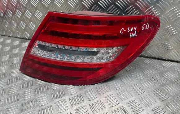Mercedes-Benz C W204 Rear/tail lights 2049060503 15260FA