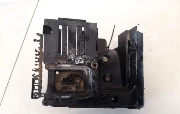 Volkswagen Jetta V Fuse box cover 1k0907361b